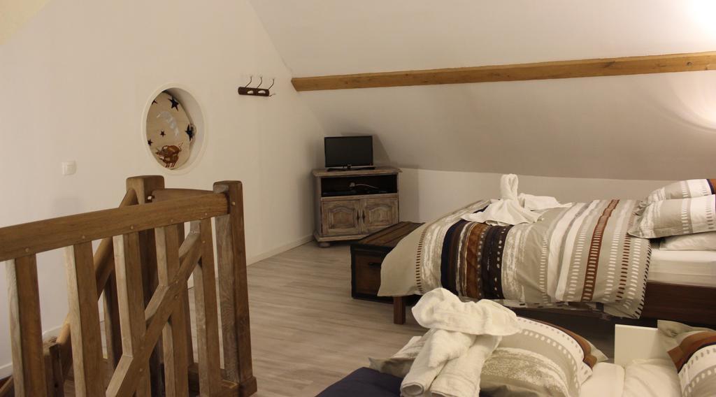 Gites A L'Ombre Des Chenes Châteauvieux Pokój zdjęcie