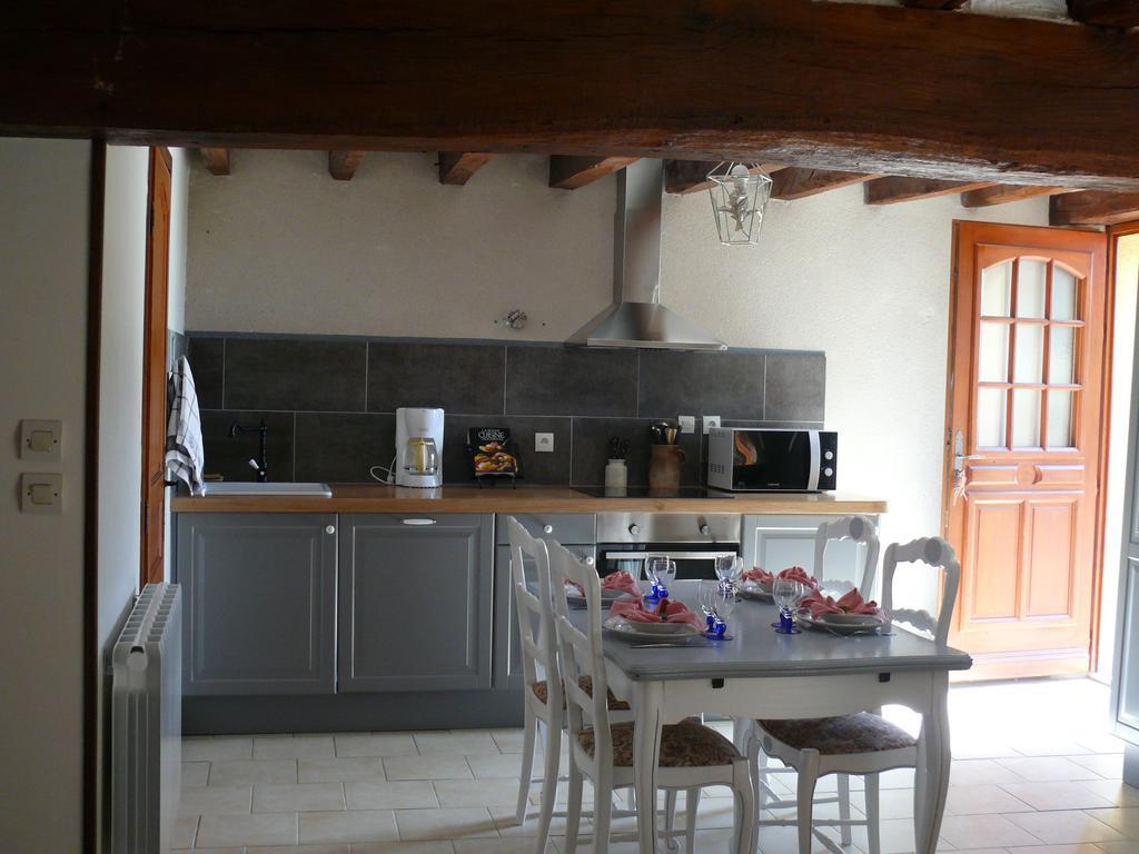 Gites A L'Ombre Des Chenes Châteauvieux Pokój zdjęcie